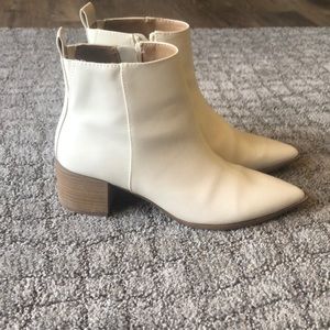 Universal Thread Booties